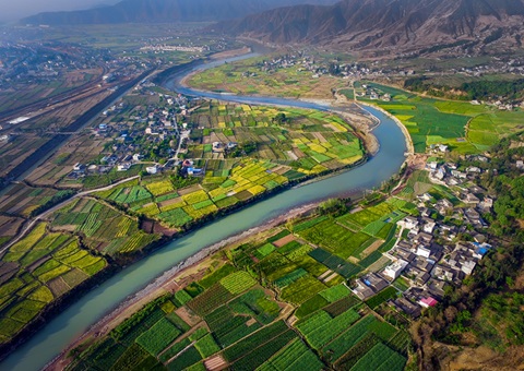 四川省资源能源投资引导基金完成首个投资项目签约