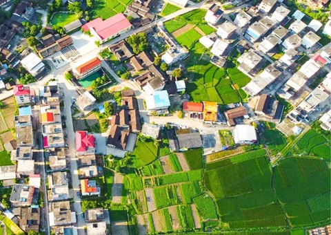 福建省开展“乡村著名行动” <br>自实施以来至上月底，全省共命名、更名地名4900余个，采集上图乡村地名信息近14万条